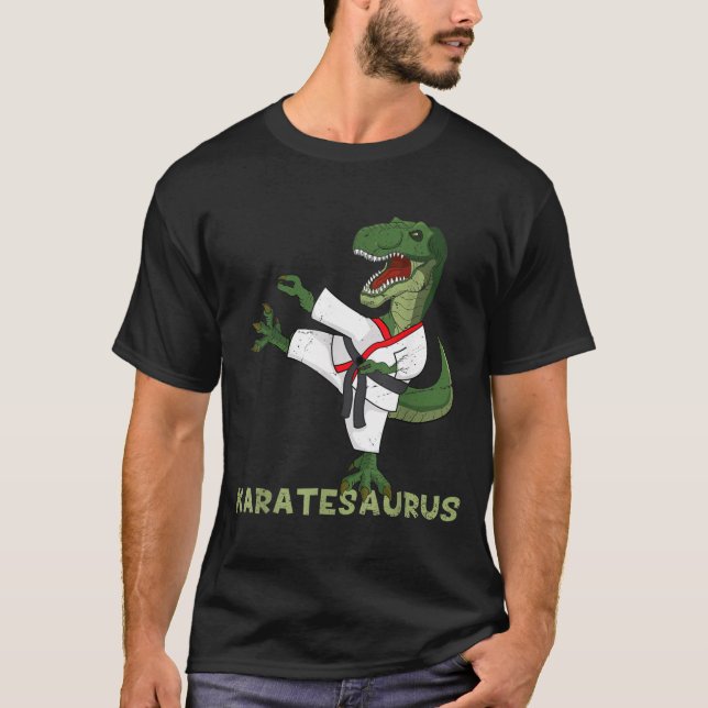 Camiseta Dinossauro de Karatê Engraçado Karatesaurus Gráfic (Frente)