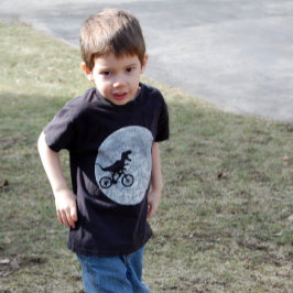 Camiseta Dinossauro em bicicleta no céu com lua