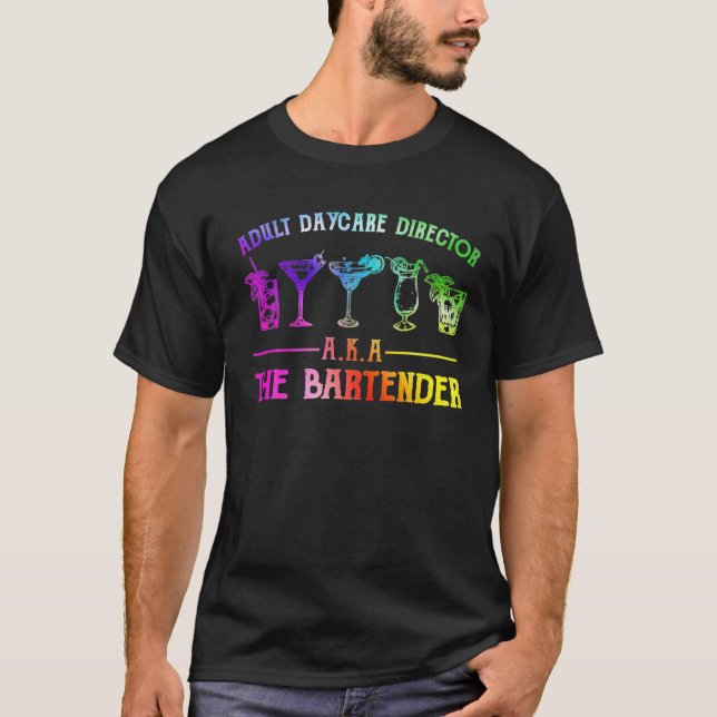 Camiseta Diretor Adulto De Cuidados De Dia, O Barman (Frente)