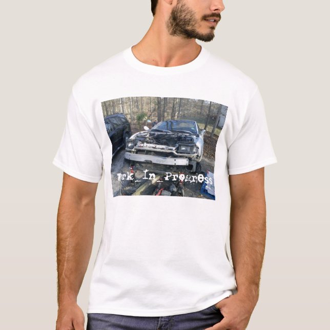 Camiseta Discrição Turbo de Dodge dos trabalhos em curso (Frente)