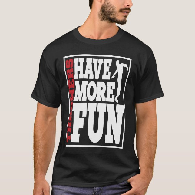 Camiseta Discus Throwers Have More Fun Discus Throwing  2 (Frente)