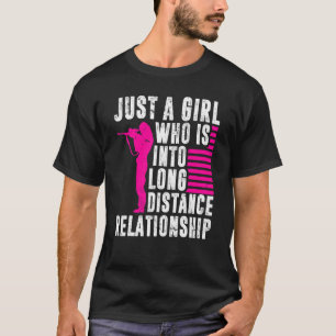 Camiseta Disparos De Longa Distância Apenas Uma Rapariga De