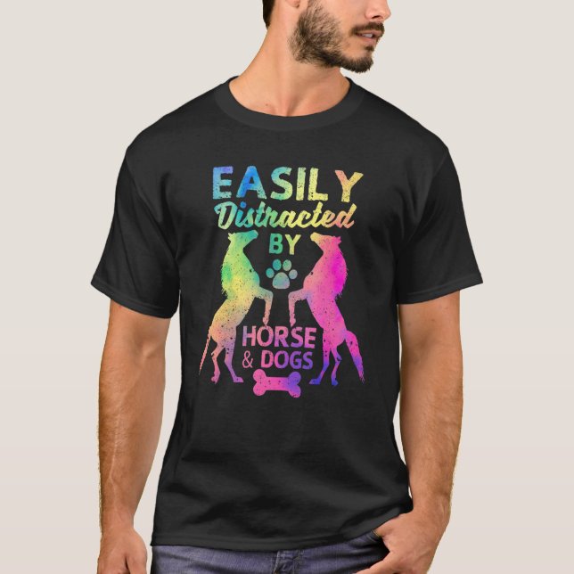 Camiseta Distraído Facilmente Por Cavalos E Cães Engraçado  (Frente)