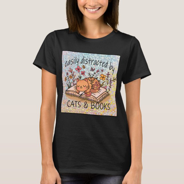 Camiseta Distraído por Gatos e Livros, Kitten no topo dos L (Frente)