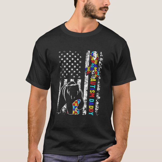 Camiseta Distressed American Flag Autism Daddy Bear Awarene (Frente)