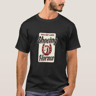 Camiseta Dito Irônico Menino Ferrador Gosta de Ferrar Caval