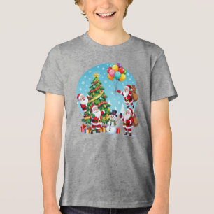 Camiseta **“Diversão Natalina com Múltiplos Papais Noel – T