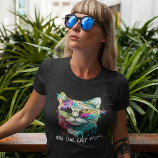 Camiseta Diversão Uma Legal Mãe de Gato com Óculos de Sol C