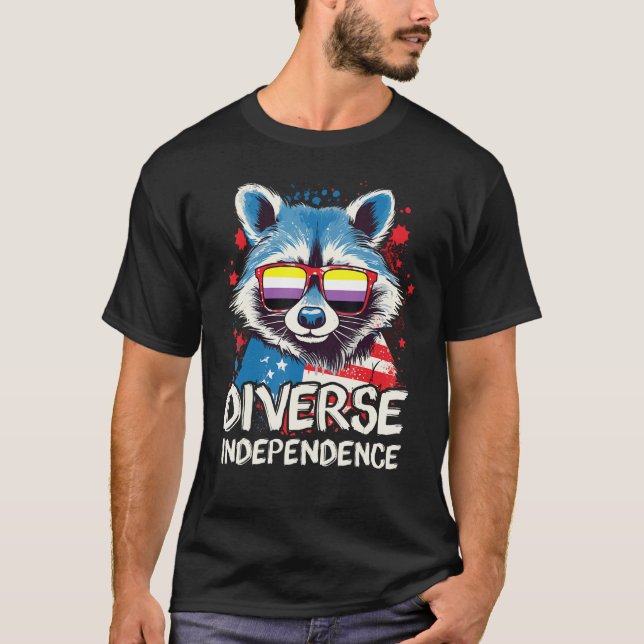 Camiseta Diverse Independence  Raccoon Non Binary Sunglasse (Frente)
