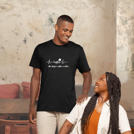 Camiseta divertida Citação de Trabalho de Café A vida começ