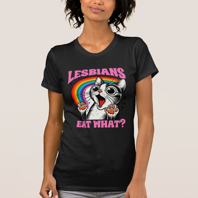 Camiseta Divertida de Gato Lésbico com Arco-íris – (Frente)