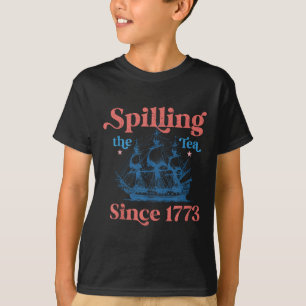 Camiseta Divertido 4 de Julho Derramando o Chá Desde 1773 Q