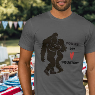 Camiseta Divertido BigFoot “Você é meu Squatchy” Casal Româ