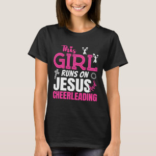 Camiseta Divertido Cristão Esta Garota Funciona Com Jesus E