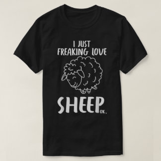 Camiseta Divertido Desenho de Cartoon de Ovelha que Eu Amo