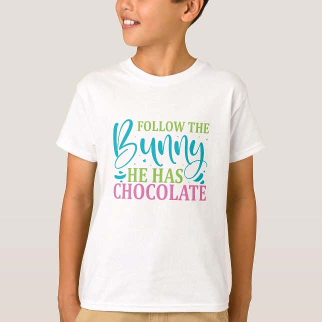 Camiseta Divertido Siga o Coelho - Páscoa (Frente)
