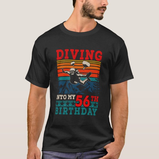 Camiseta Diving Into My 56Th Skydiving (Frente)