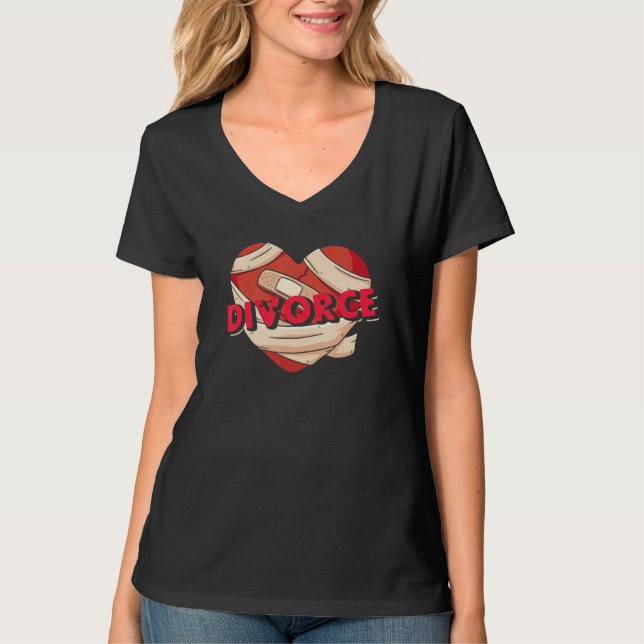 Camiseta Divorce Wounded Heart Breakup Ex Husband Ex Wife (Frente)