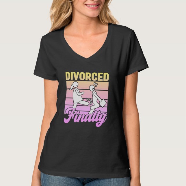 Camiseta Divorciadas Finalmente Mulheres Divorciadas Fornec (Frente)