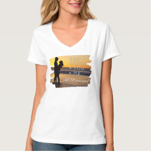 Camiseta do Casal Romance de Praia Sunset Embrace