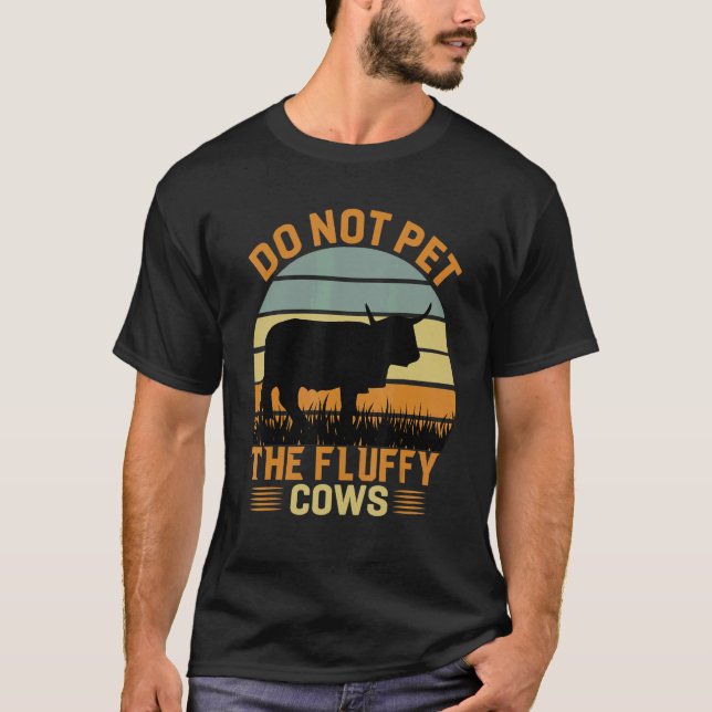 Camiseta Do Not Pet The Fluffy Cows Bison_3 (Frente)