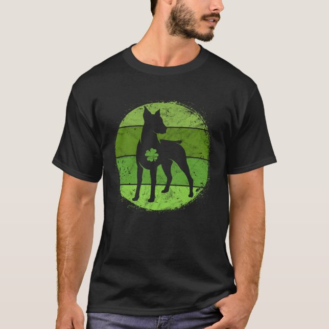 Camiseta Doberman Circular Trevo Irlandês Cão St Patrick s (Frente)