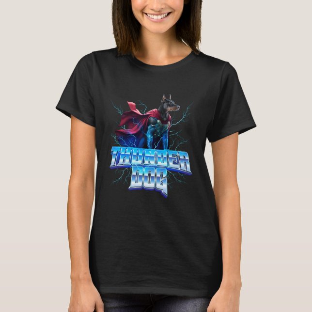 Camiseta Doberman como o Deus do Trovão e Relâmpago (Frente)