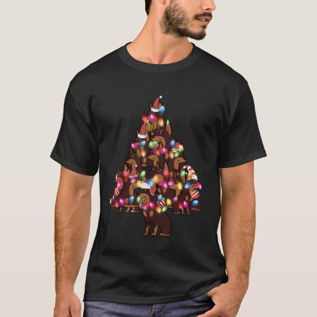 Camiseta Doberman Dog   Cute Hat Xmas Tree Pile (Frente)