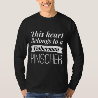 Camiseta Doberman Pinscher Heart Fited Scoop