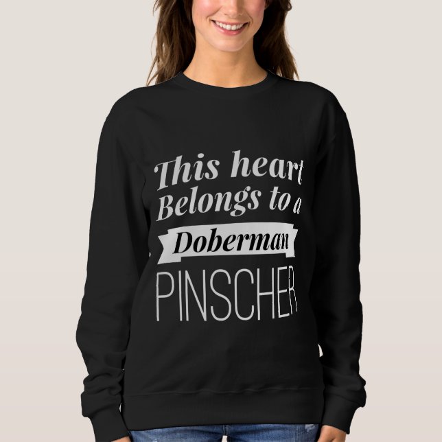 Camiseta Doberman Pinscher Heart Fited Scoop (Frente)