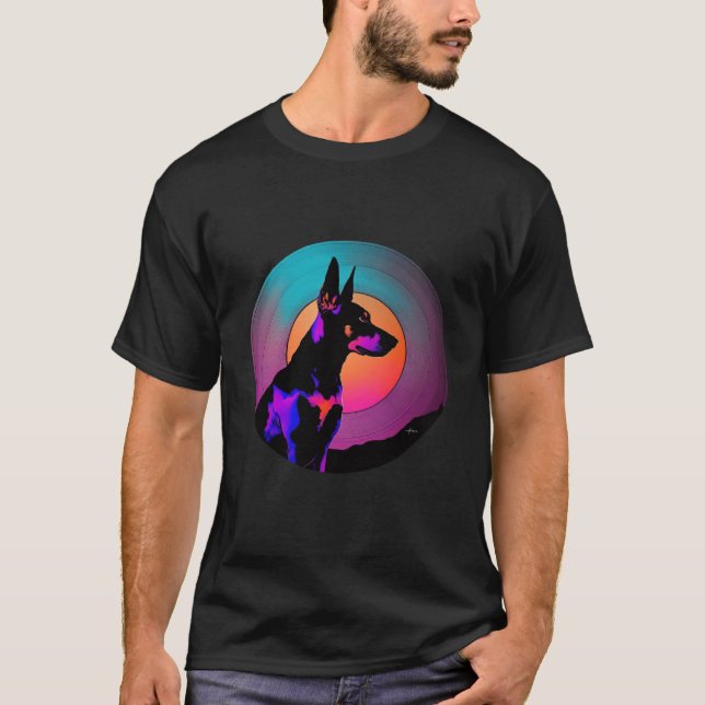 Camiseta Doberman Pinscher Synthwave 80s Retrowave Aestheti (Frente)