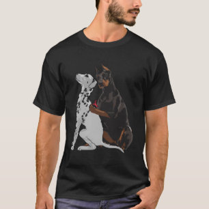 Camiseta Doberman Tatuando Cão Dalmaciado