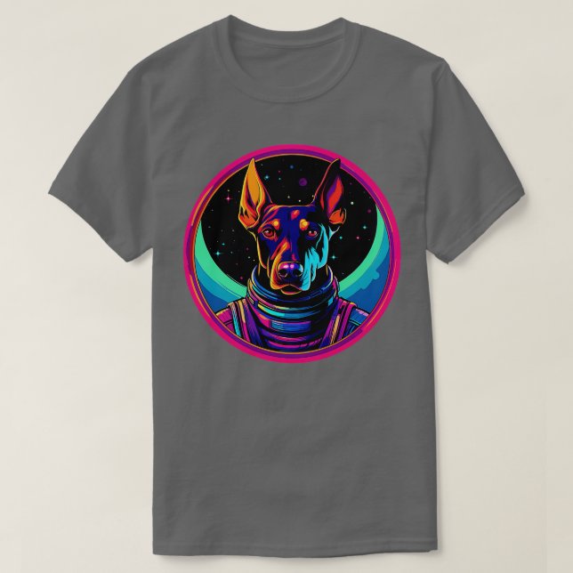 Camiseta Dobermman Pinscher Cães Cosmic Space Galaxy Astron (Frente do Design)