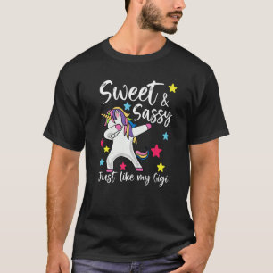 Camiseta Doce E Sassy Assim Como Minha Gigi Correspondente 