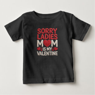 Camiseta Doce Fio Falso Mamãe é Meu Namorado Design para Cr
