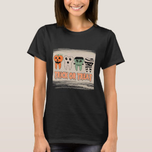 Camiseta Doce ou Travessura Escove os Dentes Dentista Hallo