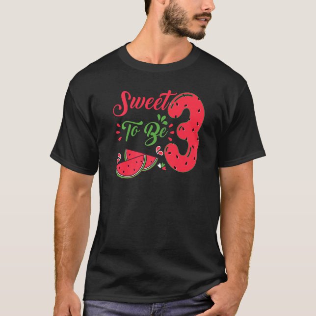 Camiseta Doce Ser Três Terceira Família Aniversário P De Me (Frente)