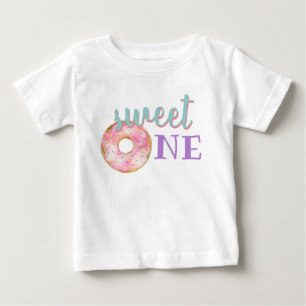 Camiseta Doce Uma Menina Primeira Rosquinha de Aniversário