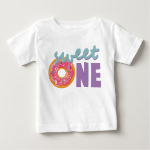 Camiseta Doce Uma Menina Primeira Rosquinha de Aniversário 