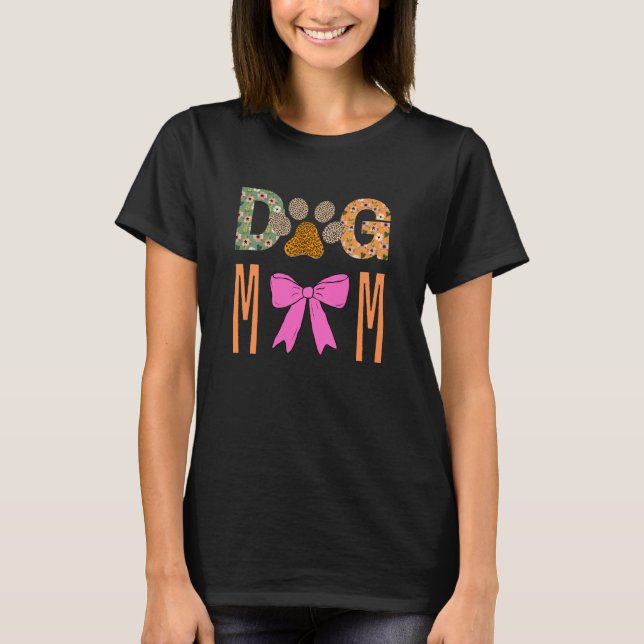 Camiseta Dog Mom Leopard Paw Print/ Cute Dog Lover Apparel  (Frente)