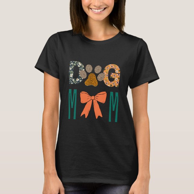 Camiseta Dog Mom Leopard Paw Print/ Cute Dog Lover Apparel  (Frente)