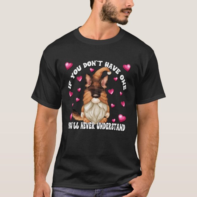 Camiseta Dog Saying For Gnome  And German Shepherd Mom (Frente)