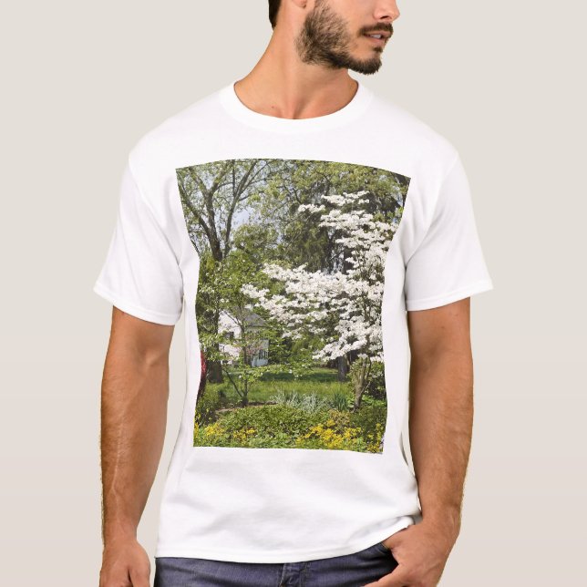 Camiseta Dogwood in Bloom (Frente)