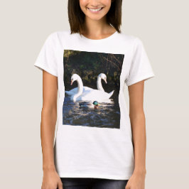 Camiseta Dois Cisnes E Um Pato