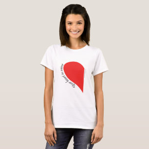Camiseta Dois Corações Juntos - design Casal