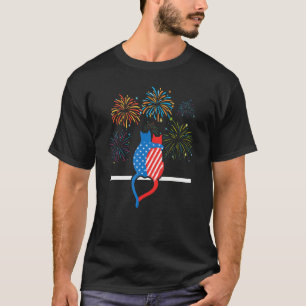 Camiseta Dois Gatos Olhando Fogos de Artifício Bandeira Ame