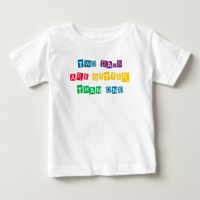 Camiseta Dois pais são melhores que um (Frente)
