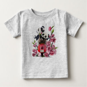 Camiseta Dois pandas montam um ciclomotor