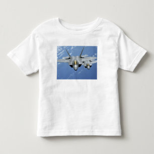 Camiseta Dois raptores F-22 voam sobre o Oceano Pacífico 2