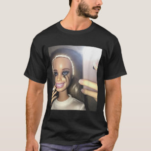 Camiseta Doll Humor Escura Fumando Selfie Parody